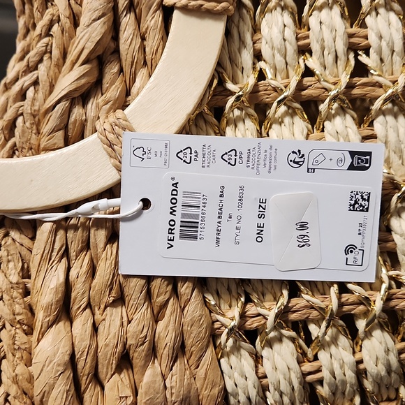 Purse - Picture 2 of 2